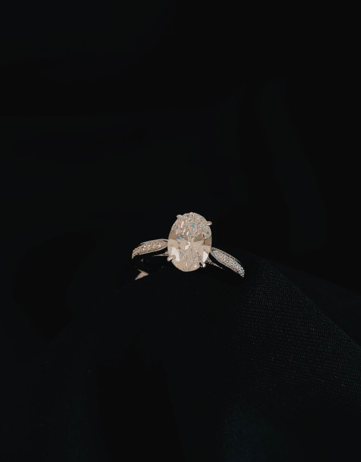 14k White Gold Oval Cut Lab Grown Diamond Engagement Ring
