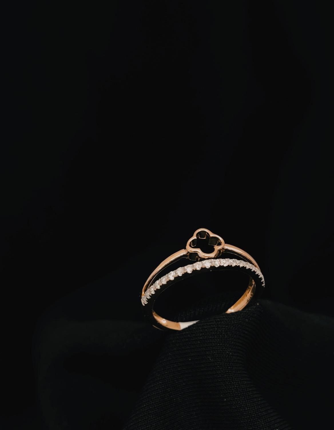 14k Rose gold Natural Diamond Van Cleef Style Ring