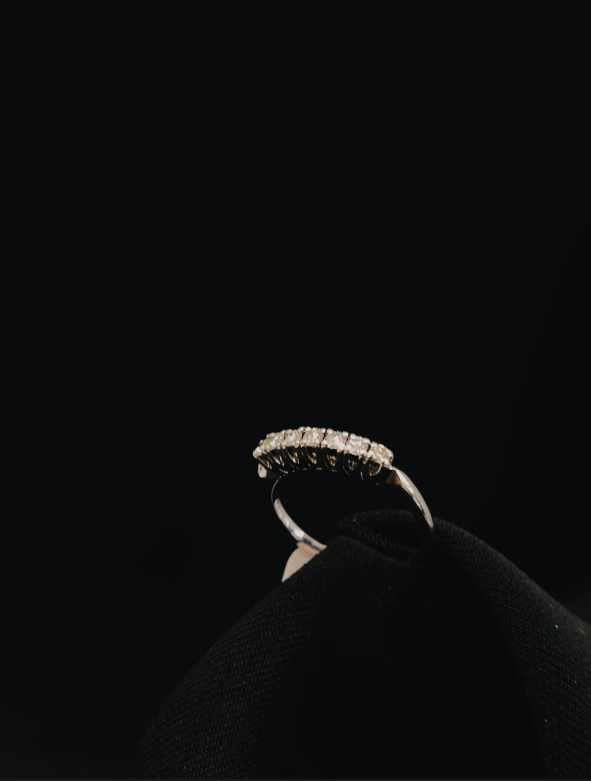 18kt White Gold Natural Diamond Ring