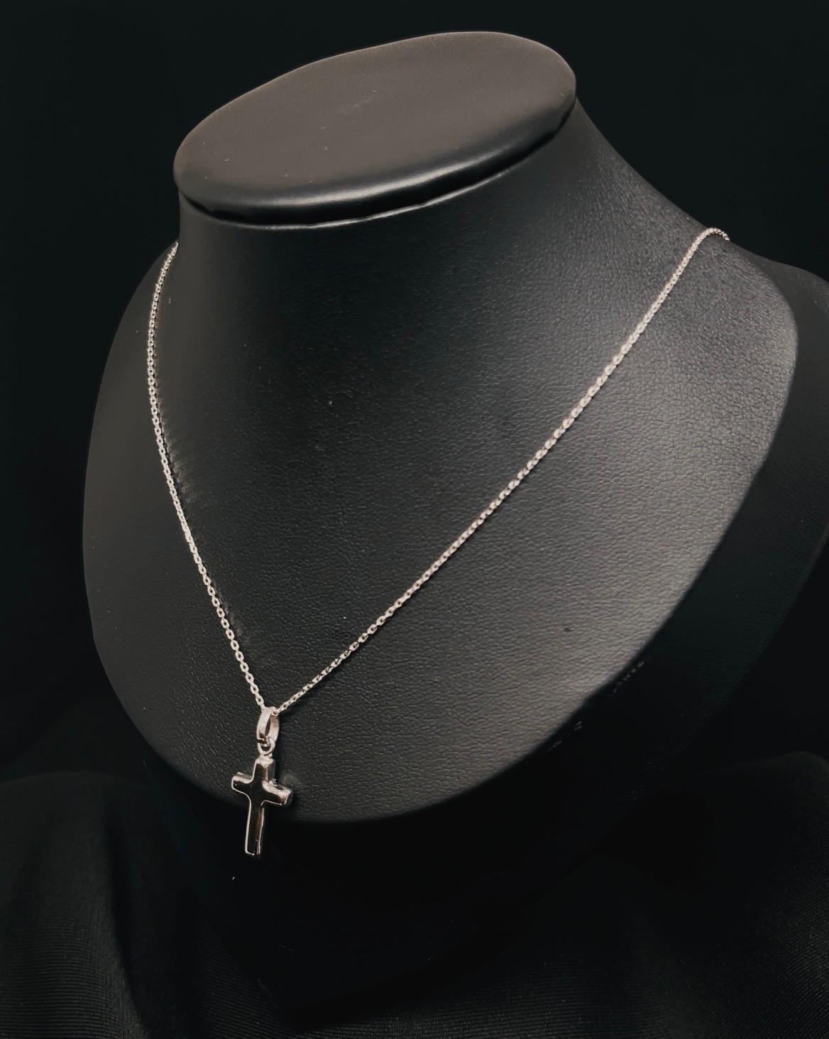 10k White Gold Small Hollow plain Cross