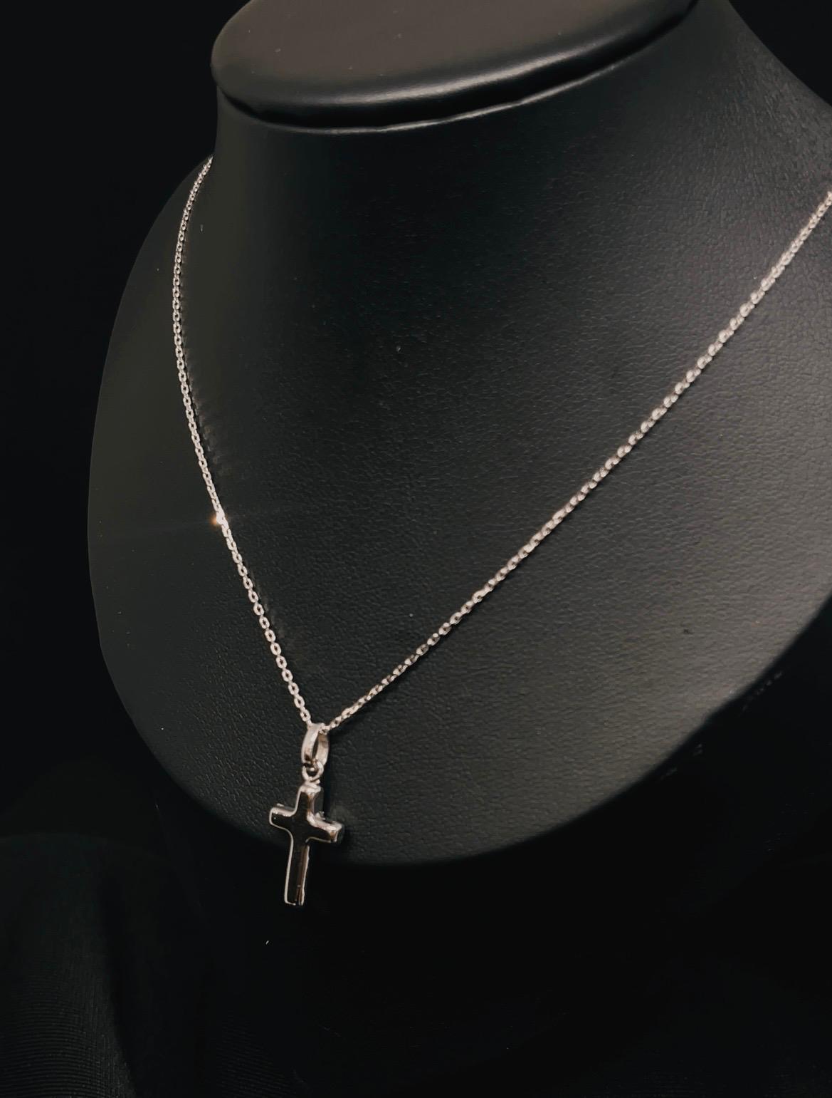 10k White Gold Small Hollow plain Cross
