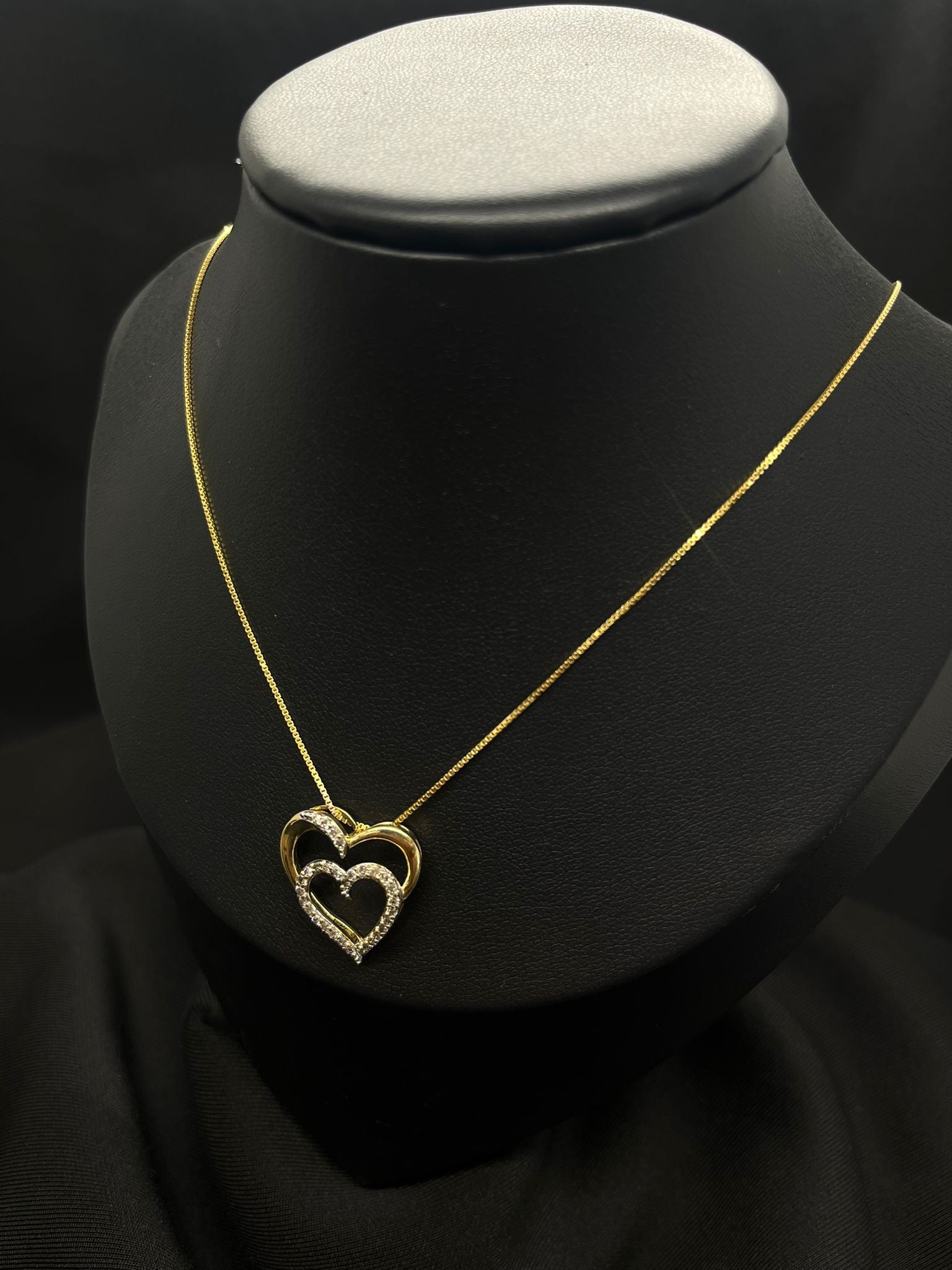 18K Heart Pendant And Chain With Natural Diamonds